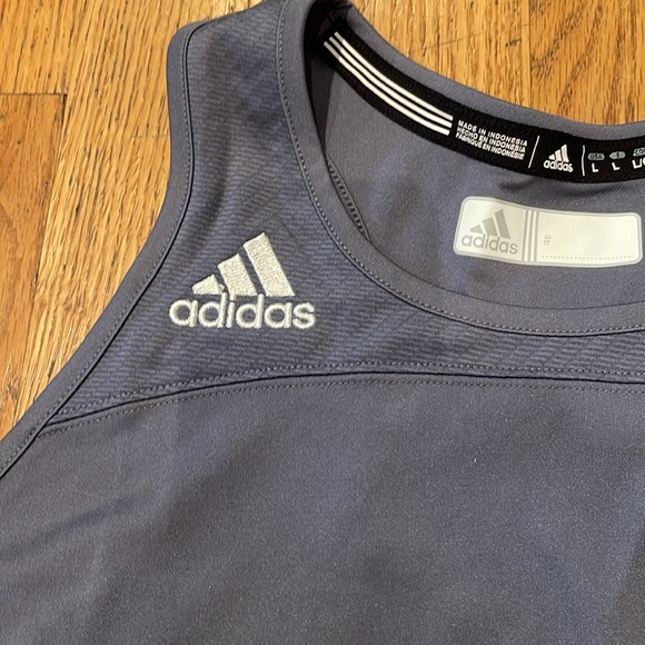Adidas grey workout top, size L, in good shape - Picture 3 of 5